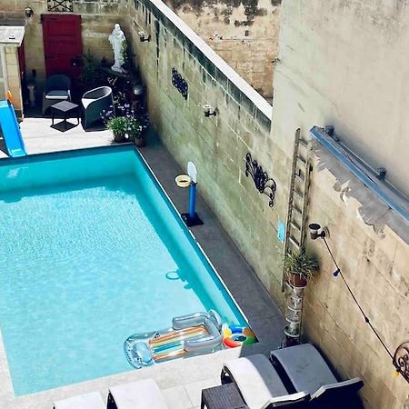 Free Breakfast, Pool, Spacious Aircon Hideaway Mosta Exterior foto