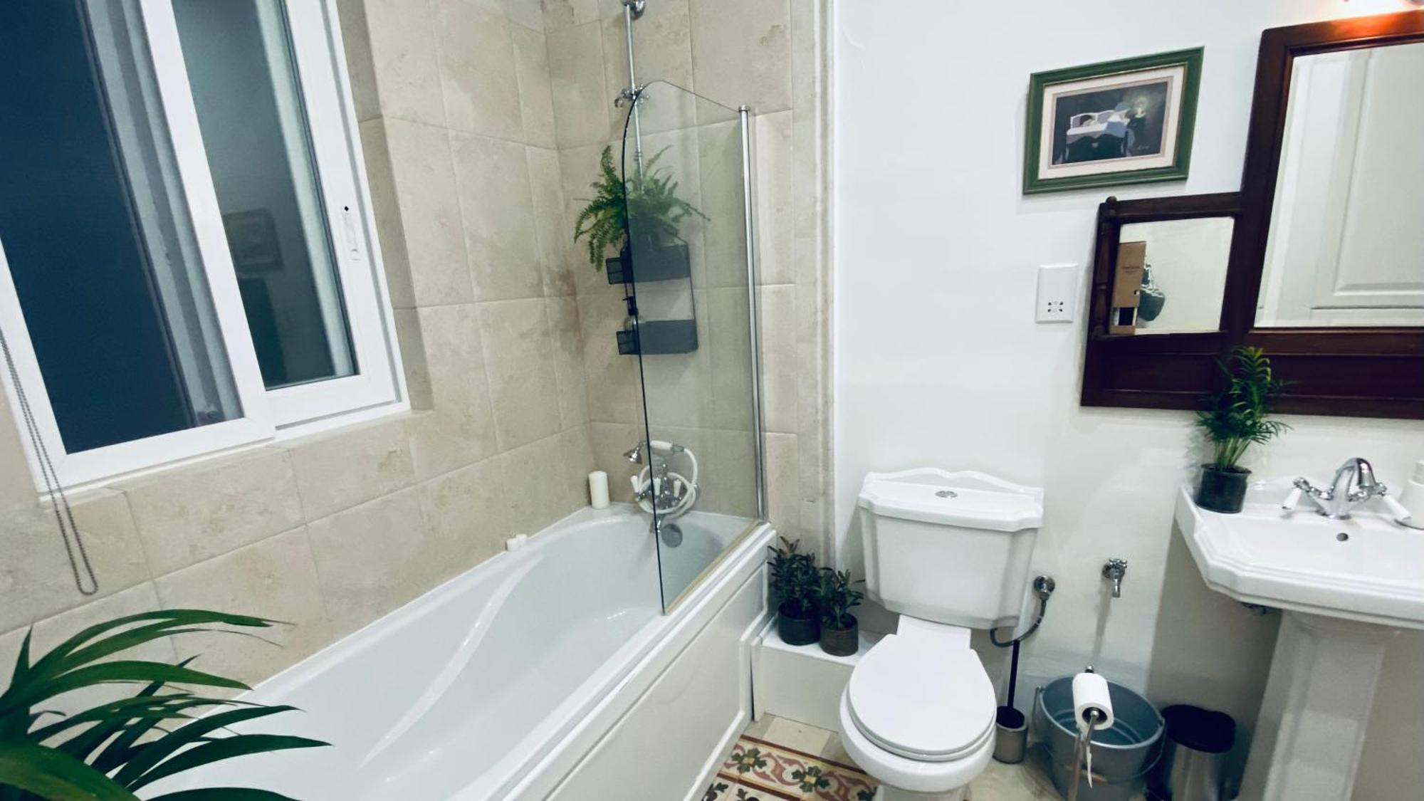 Free Breakfast, Pool, Spacious Aircon Hideaway Mosta Exterior foto