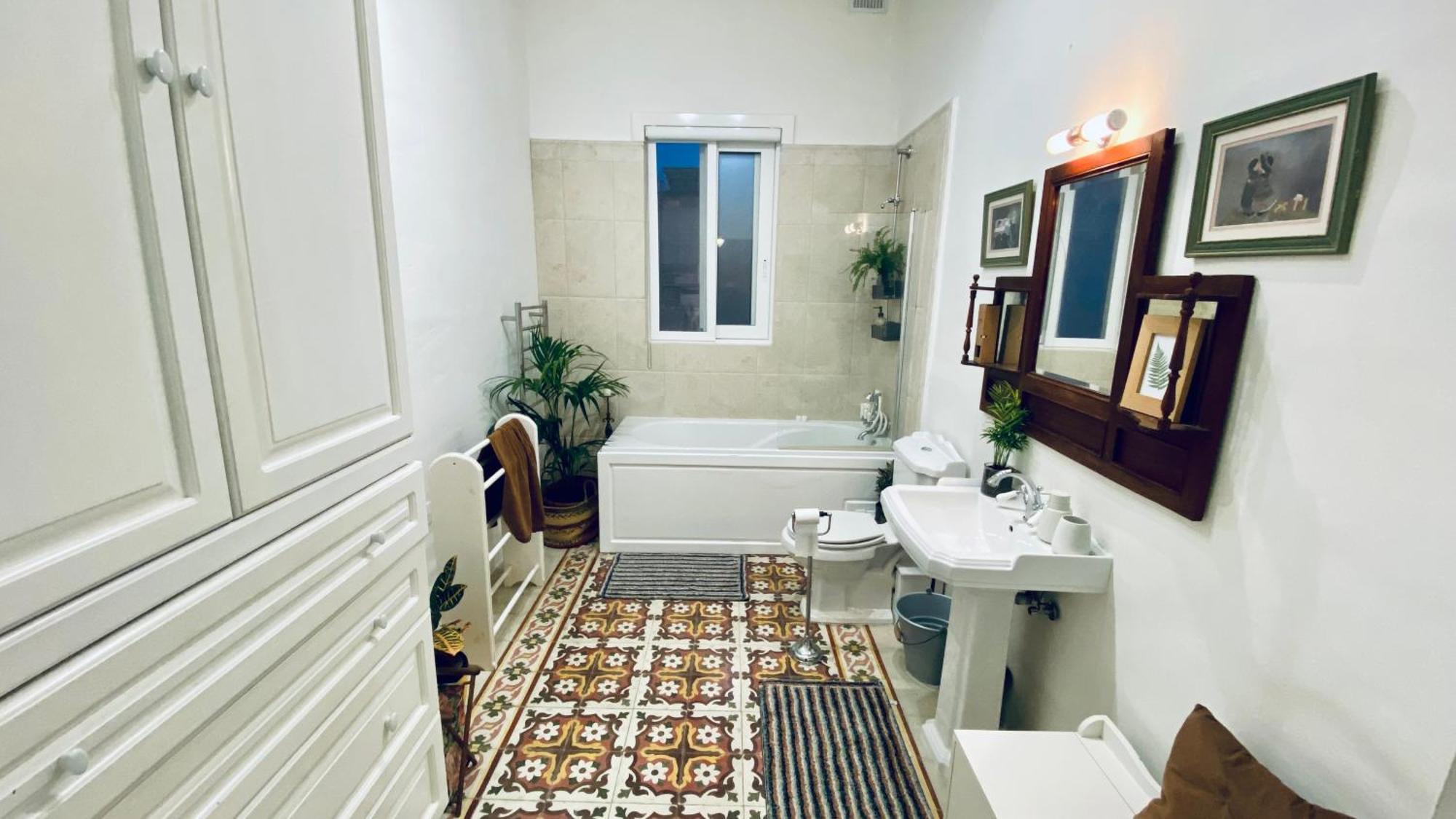Free Breakfast, Pool, Spacious Aircon Hideaway Mosta Exterior foto