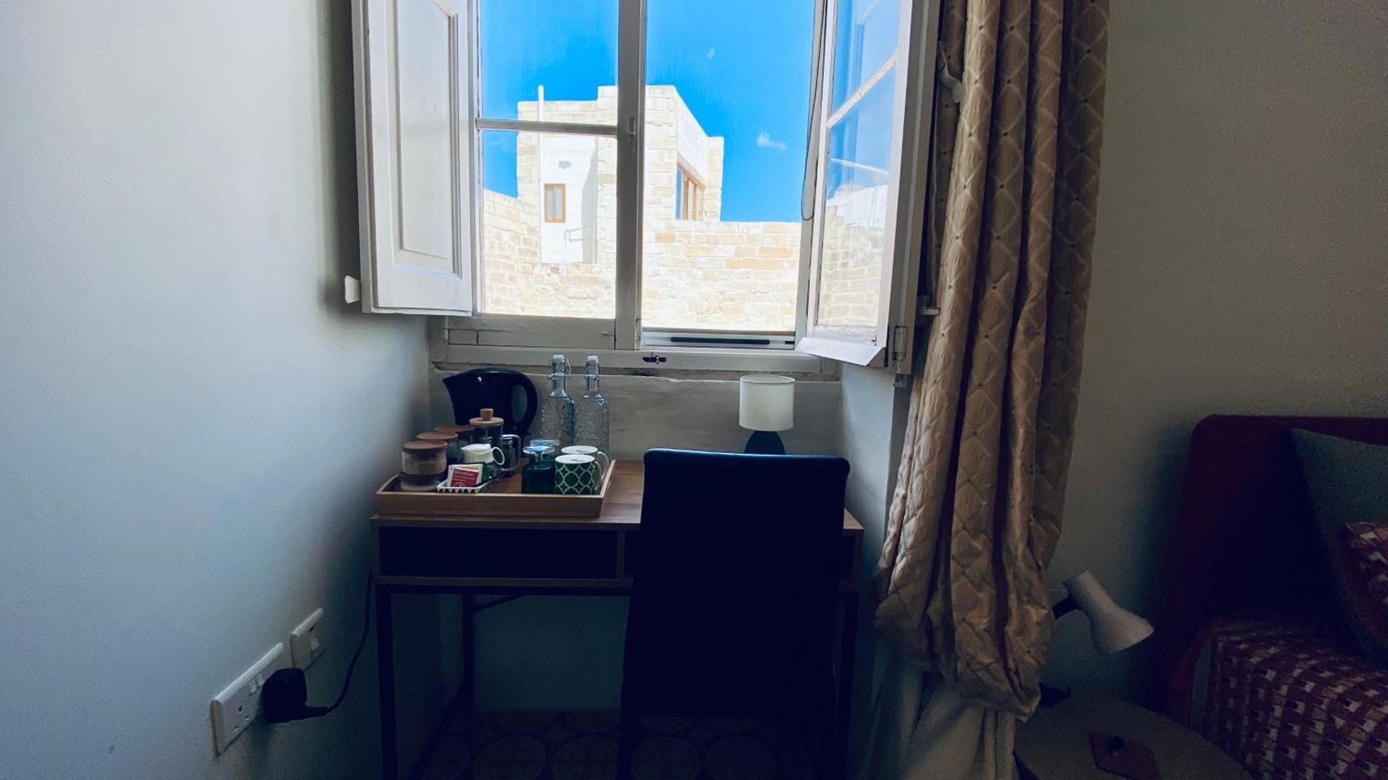 Free Breakfast, Pool, Spacious Aircon Hideaway Mosta Exterior foto